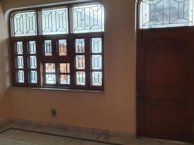 Sector 4, Central Gurgaon 3 Bedroom 4500 Sq. Ft. Builder Floor in Sector 4 Gurgaon Listing ID: #10371