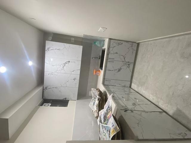 Sector 4, Central Gurgaon 2 Bedroom 500 Sq. Ft. Builder Floor in Sector 4 Gurgaon Listing ID: #10108