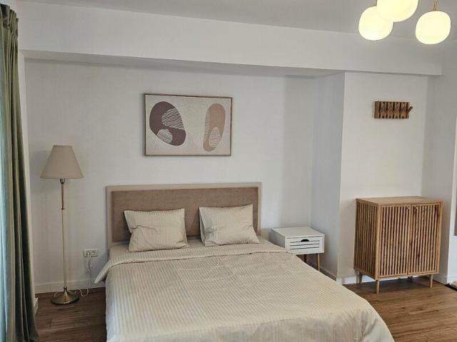 Sector 4, garsoniere regim hotelier, strada Postalionul