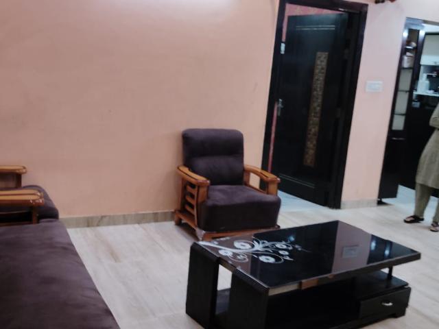 Sector 50, Noida Central 6+ Bedroom 200 Sq. Mt. Independent House in Sector 50 Noida Listing ID: #10380