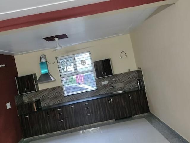 Sector 51, Central Gurgaon 2 Bedroom 1400 Sq. Ft. Builder Floor in Sector 51 Gurgaon Listing ID: #10304