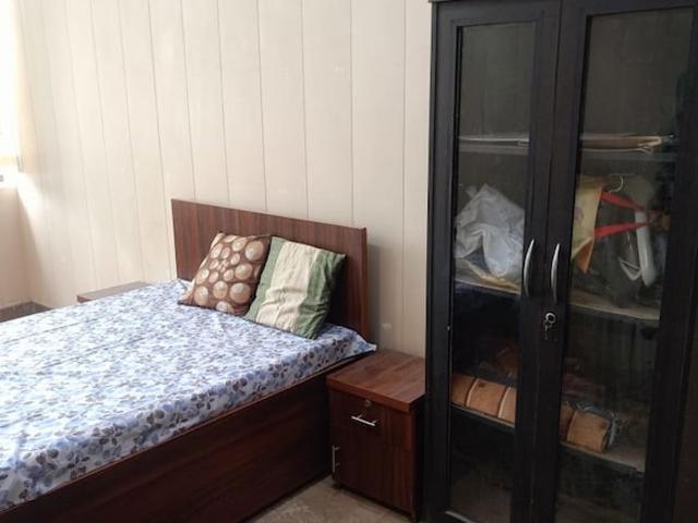 Sector 52, Noida Central 1 Bedroom 900 Sq. Ft. Builder Floor in Sector 52 Noida Listing ID: #10387
