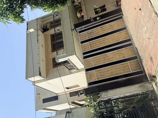 Sector 56, Noida Central 300 Sq. Mt. Plot in Sector 56 Noida Listing ID: #10351