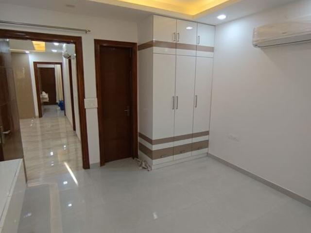 Sector 57, Central Gurgaon 3.5 Bedroom 263 Sq. Yd. Builder Floor in Sector 57 Gurgaon Listing ID: #10322