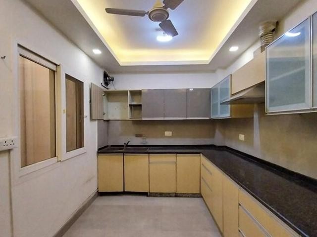 Sector 57, Central Gurgaon 3 Bedroom 300 Sq. Yd. Builder Floor in Sector 57 Gurgaon Listing ID: #10374