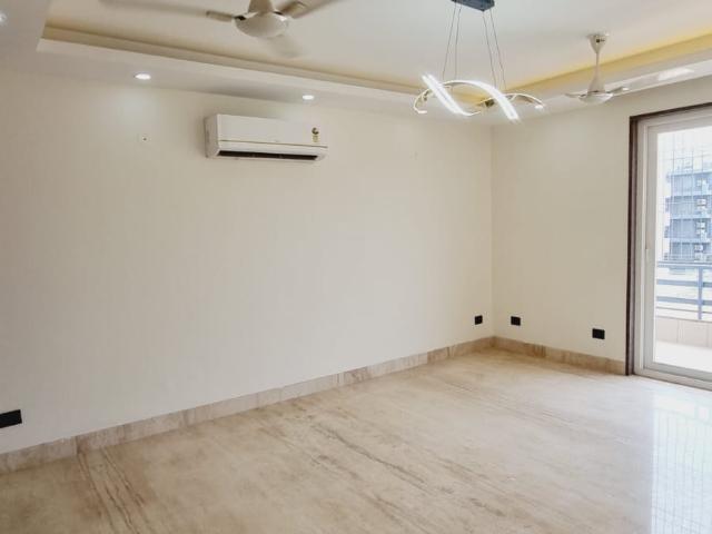 Sector 57, Central Gurgaon 3 Bedroom 300 Sq. Yd. Independent House in Sector 57 Gurgaon Listing ID: #10401