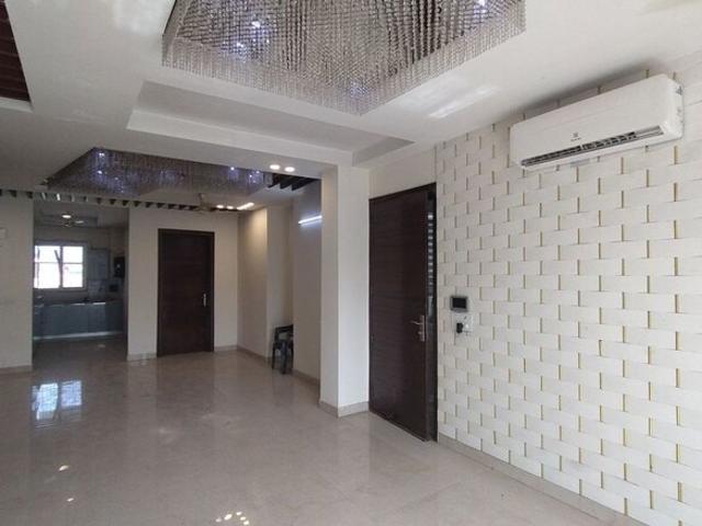 Sector 71 1800 Sq.Ft. Apartment in Sector 71 Gurgaon Listing ID: #10356