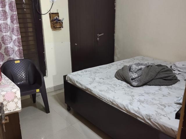 Sector 73, Noida Central 2 Bedroom 836 Sq. Ft. Builder Floor in Sector 73 Noida Listing ID: #10184