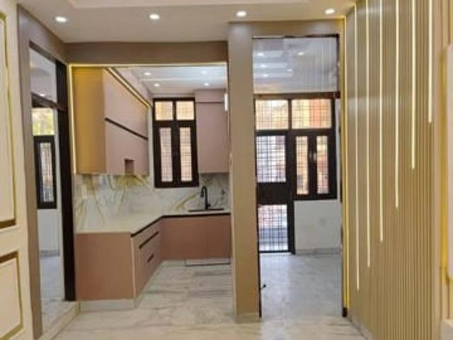 Sector 73, Noida Central 2 Bedroom 866 Sq. Ft. Builder Floor in Sector 73 Noida Listing ID: #10184