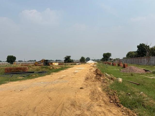 Sector 76, Neharpar Phase 2 303 Sq. Yd. Plot in Sector 76 Faridabad Listing ID: #10345