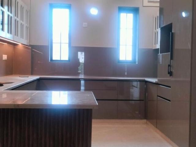 Sector 8, Faridabad Central 3 Bedroom 210 Sq. Yd. Builder Floor in Sector 8 Faridabad Listing ID: #10364