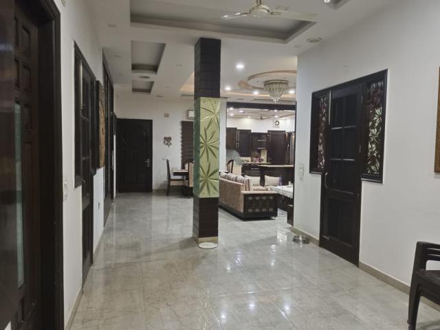 Sector 8, Faridabad Central 3 Bedroom 2277 Sq. Ft. Builder Floor in Sector 8 Faridabad Listing ID: #10185