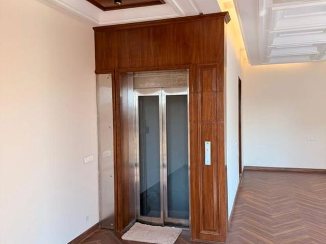 Sector 8 Panchkula 4 Bedroom 3750 Sq. Ft. Builder Floor in Sector 8 Panchkula Listing ID: #10062
