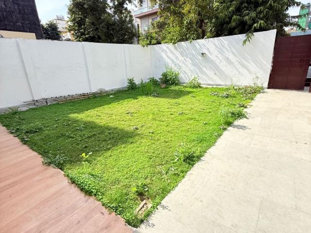 Sector 99, Noida Expressway 2.5 Bedroom 200 Sq. Ft. Independent House in Sector 99 Noida Listing ID: #10278
