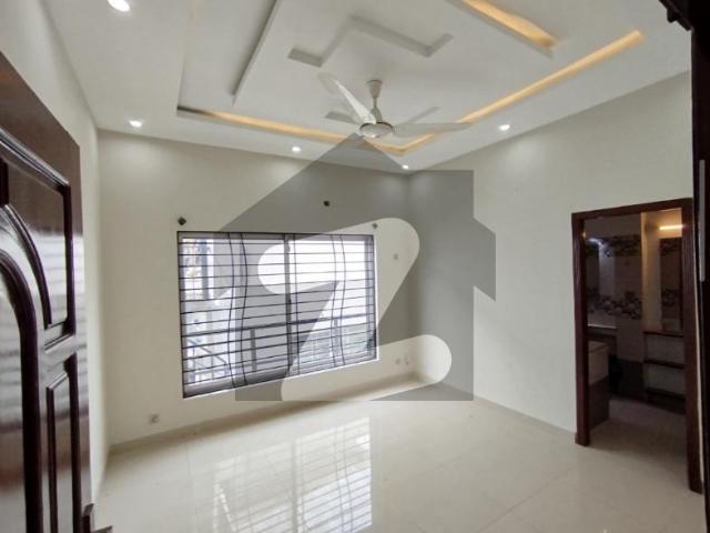 Sector B1 5.5 Marla Miner Used House For Sale With 8kv Solar Installed Close To Bicun House School Masjid & Park Bahria Enclave Sector B1