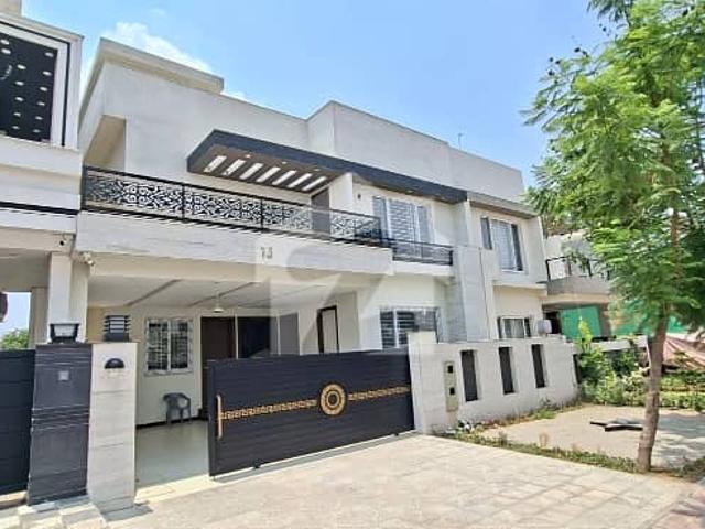 Sector C2 10 Marla House Front Open