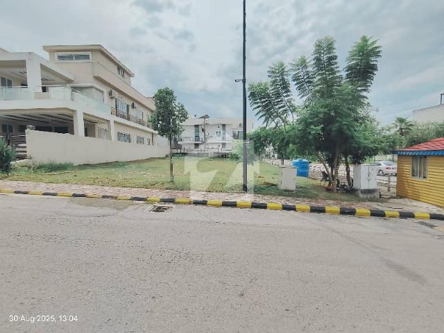 Sector G 10 Marla Plot Murree Facing Available For Sale