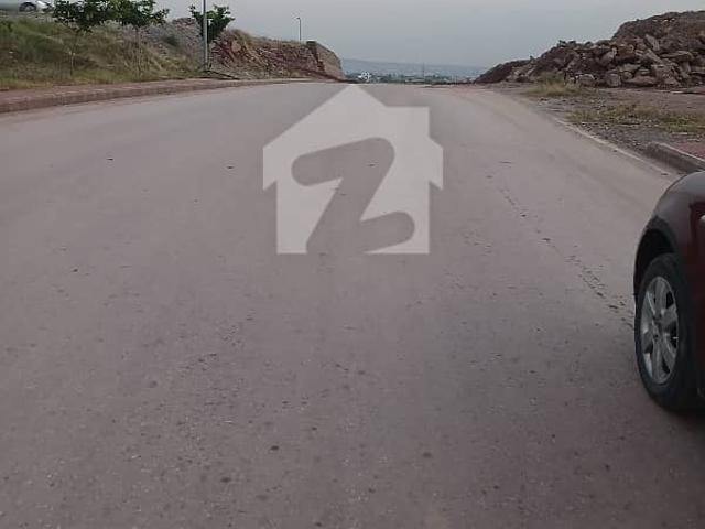 Sector F1 10 Marla Boulevard Plot For Sale | Back Green Belt |