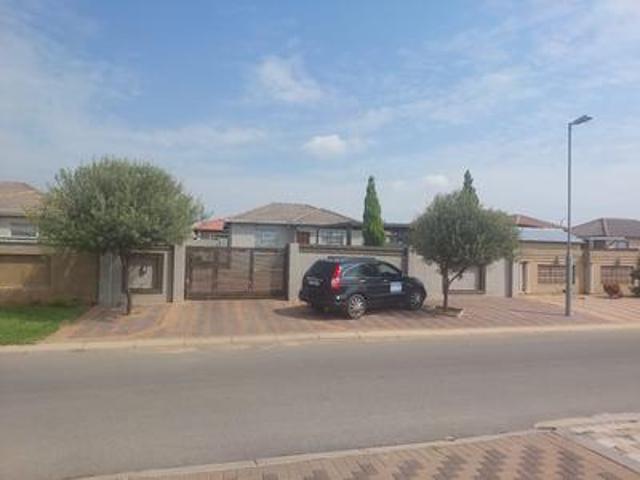 secure 2 bedroom home in a 24 hour g.