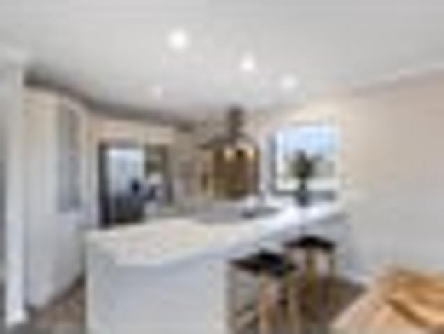 Secure Living, walk to town No body corp