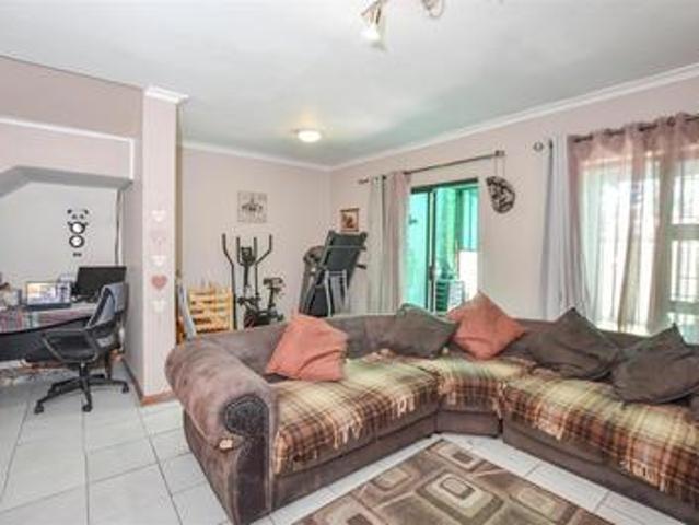 secure townhouse on the market in labiance