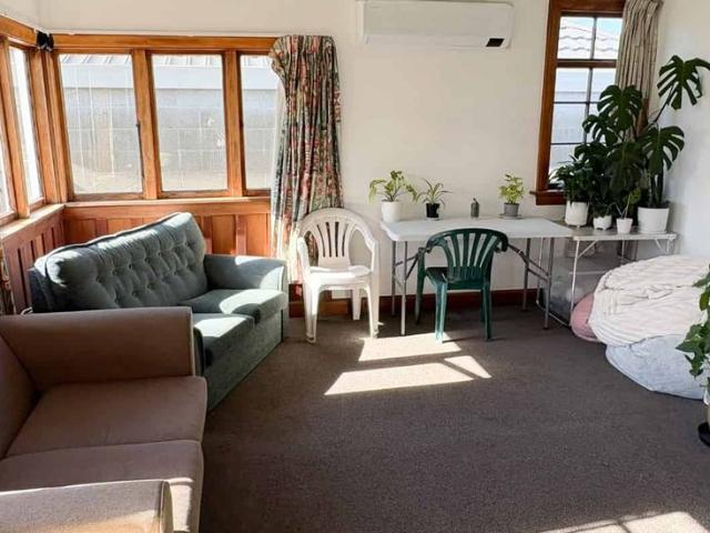 Secure your 2027 student flat now!