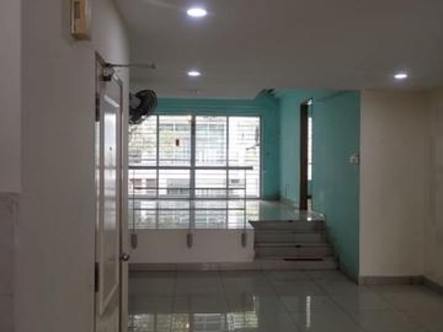 Second floor 3R3B Renovated at Seri KembanganSerdangPuchong South