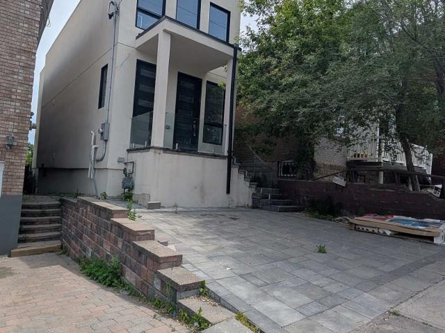 Second floor 2099 A Dufferin Street in Toronto: Oakwood Village House for lease Toronto C03: MLS®# C13453714