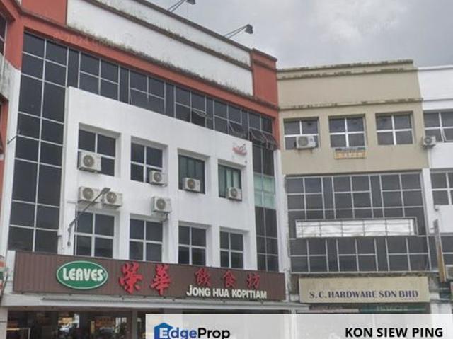 Second Floor Intermediate For Rent! Located at Stutong