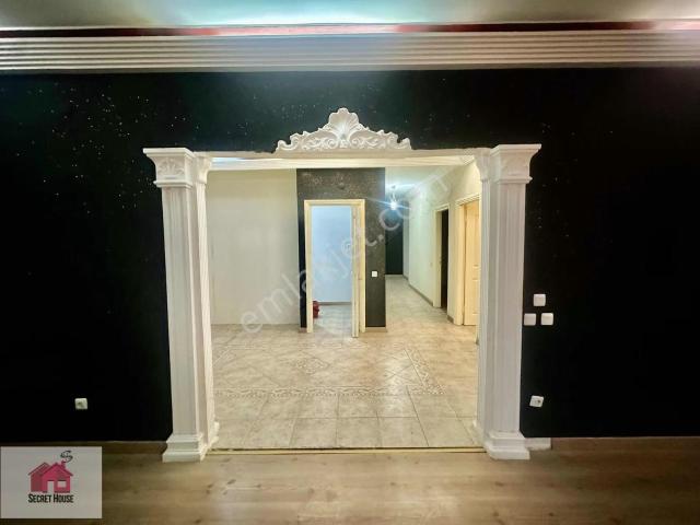 Secret House'dan Site İçi 3+1 Bahçe Katı