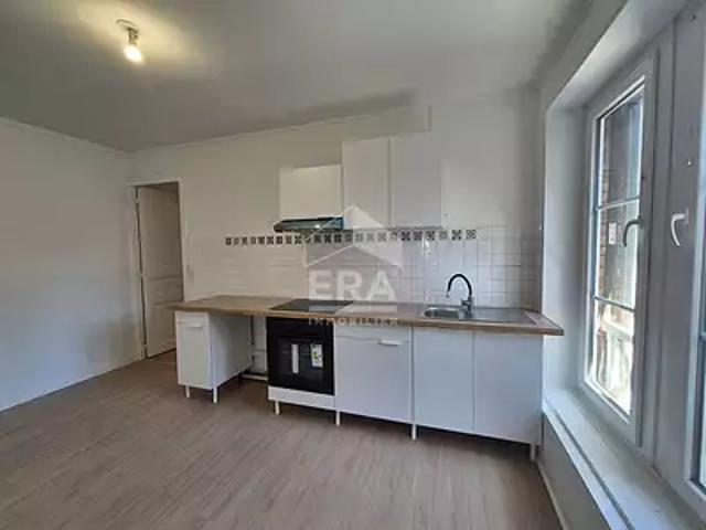 Sedan 08200 Location appartement 3 pièces t3 au dernier étage parking