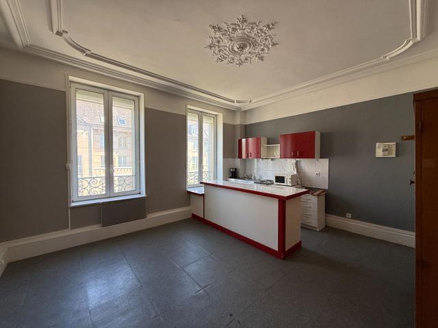 Sedan Vente Appartement 08
