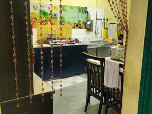 Sedc flat jalan tembusu taman air biru ground floor