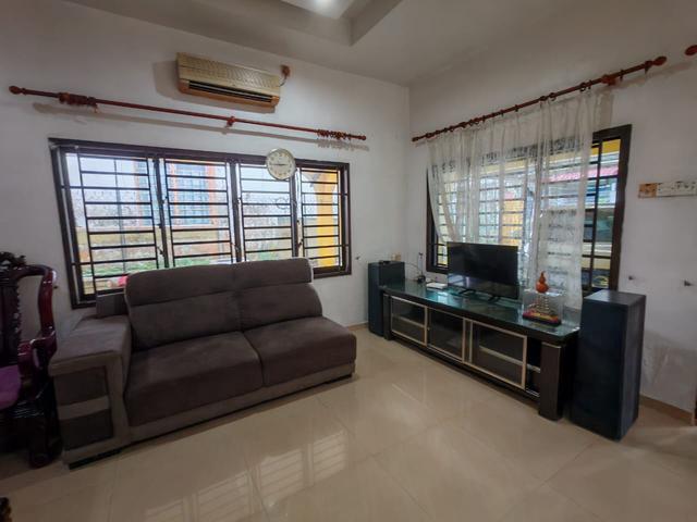 Sedenak Kelapa Sawit Bukit Batu
