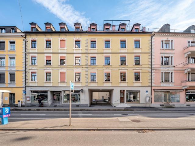 SEEBACHERHOF Attraktive Dachwohnung