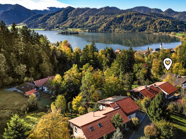 Seeblick Wohnung über dem Schliersee in Toplage mit Sonnenterrasse, Garten und Sauna