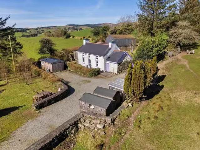 Seehanes, Drimoleague, Co Cork, P47NT25 is for sale