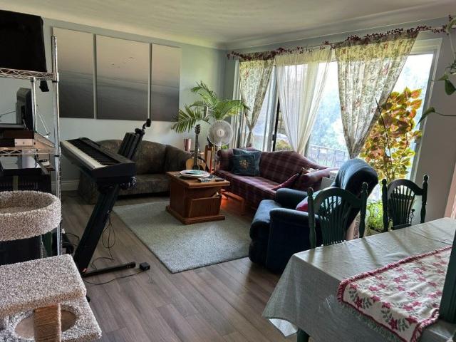 Seeking student to rent a room