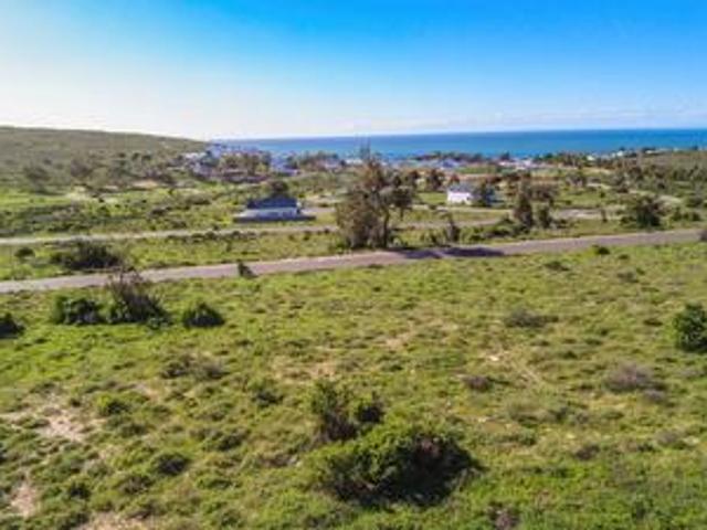 seesig erf in steenberg cove met uit.
