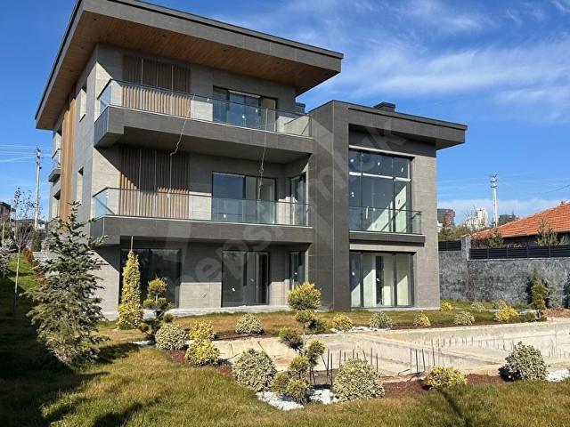 SEFA YILMAZ'DAN İNCEK'DE 1038 m2SATILIK VİLLA !