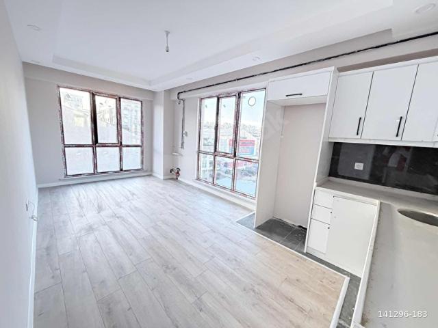 Sefaköy İnönü mah kiralık 1+1 sıfır daire 30 bin klima ankastre