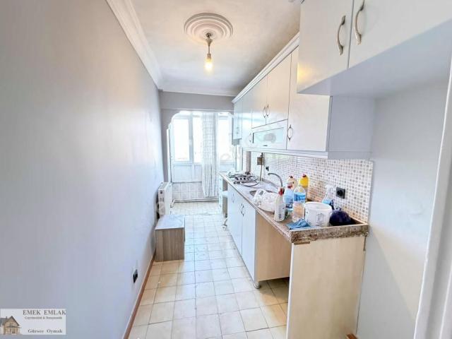 Sefaköy İnönü Mah Kiralık 3+1 Sitede 2 Ci Kat Balkonlu