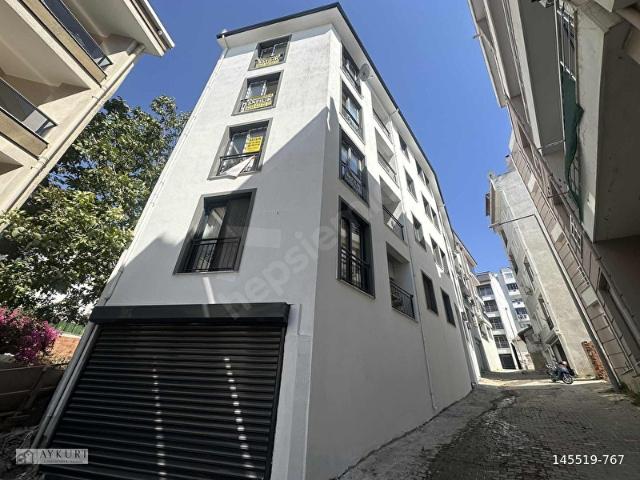 SEFERİHİSAR MERKEZDE FERAH VE KULLANIŞLI 1+1 DAiRE!