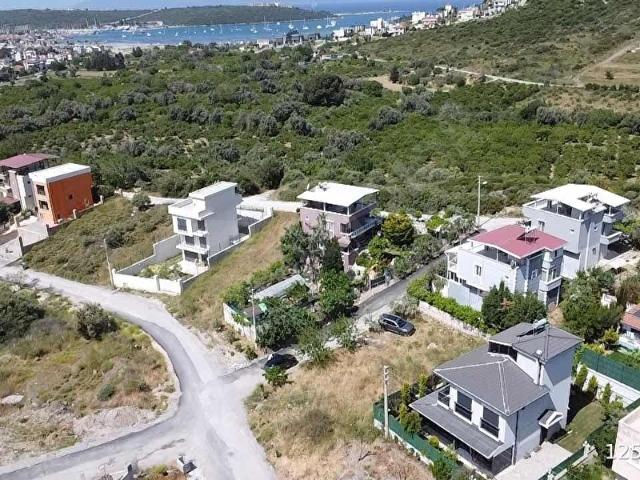 SEFERİHİSAR SIĞACIKTA YOLA CEPHELİ 300M2 SATILIK ARSA