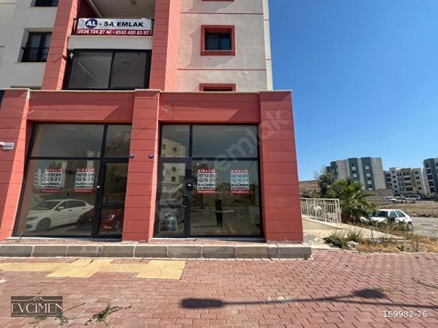 Seferihisar TOKİ'de Cadde Üzerinde 42m2 Çift Bölümlü Köşe Dükkan