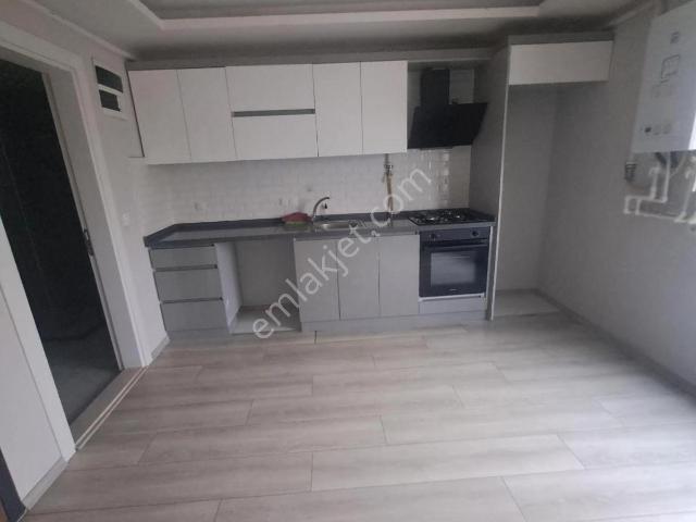 Seferihisar Turabiye Mah Adliye Binasına Ceheli 1+1 Satılık Dire