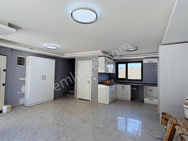 Seferihisar Ulamış Satılık Villa tripleks