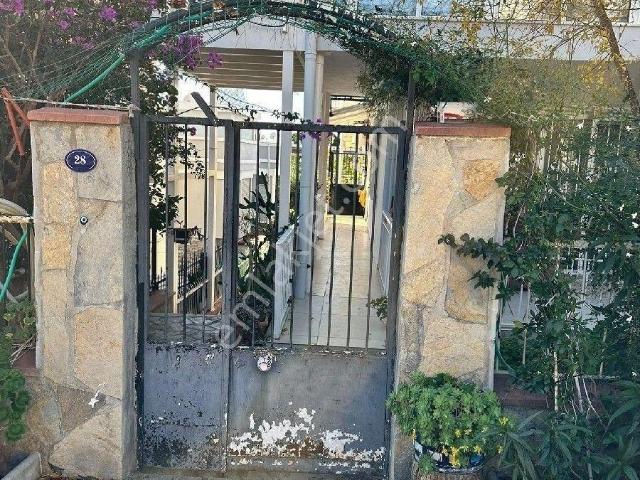 Seferihisar Ürkmez Mersin Alanı Mevkisinde 2+1 Ve 1+1 Satılık Yazlık Daire