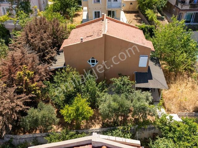 Seferihisar Zümrütevler'de Tam Müstakil Villa