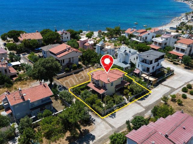 Seferihisar Akarca Plajına 100 Metre 3+1 Satılık Müstakil Villa